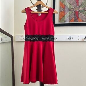 🍪Sweet Daisy JUNIORS Skater Tank Dress with Black Lace Waist Detail Red XL NWOT